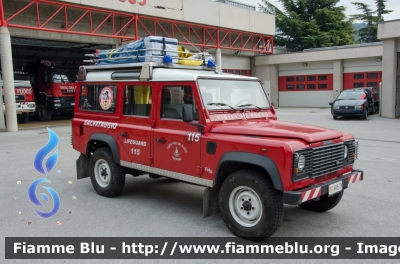 Land Rover Defender 110
Vigili del Fuoco
Unione Distrettuale Alto Garda e Ledro
Corpo Volontario di Riva del Garda (TN)
Ex Corpo di Nago Torbole
Soccorso Salvamento Acquatico
VF H45 TN
Parole chiave: Land_Rover Defender_110 VFH45TN