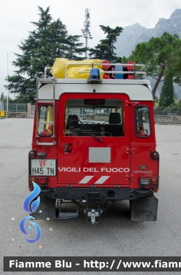 Land Rover Defender 110
Vigili del Fuoco
Unione Distrettuale Alto Garda e Ledro
Corpo Volontario di Riva del Garda (TN)
Ex Corpo di Nago Torbole
Soccorso Salvamento Acquatico
VF H45 TN
Parole chiave: Land_Rover Defender_110 VFH45TN