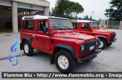 Land Rover Defender 90 
Vigili del Fuoco
Distretto di Riva del Garda
Corpo Volontario di Riva del Garda (TN)
VF K62 TN
Parole chiave: Land_Rover Defender_90 VFK62TN