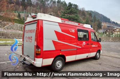 Mercedes-Benz Sprinter I serie
Vigili del Fuoco
Unione Distrettuale Valle Isarco
Corpo Volontario di Chiusa
Freiwillige Feuerwehr Klausen
VF 0TA BZ
Parole chiave: Mercedes_Benz sprinter_Iserie Vigili_del_Fuoco_Chiusa VF0TABZ