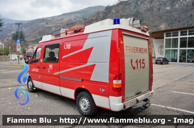 Mercedes-Benz Sprinter I serie
Vigili del Fuoco
Unione Distrettuale Valle Isarco
Corpo Volontario di Chiusa
Freiwillige Feuerwehr Klausen
VF 0TA BZ
Parole chiave: Mercedes_Benz sprinter_Iserie Vigili_del_Fuoco_Chiusa VF0TABZ