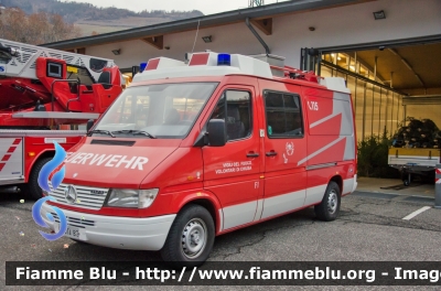 Mercedes-Benz Sprinter I serie
Vigili del Fuoco
Unione Distrettuale Valle Isarco
Corpo Volontario di Chiusa
Freiwillige Feuerwehr Klausen
VF 0TA BZ
Parole chiave: Mercedes_Benz sprinter_Iserie Vigili_del_Fuoco_Chiusa VF0TABZ