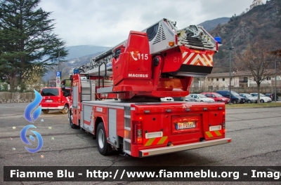 Iveco EuroCargo 160E30 III serie
Vigili del Fuoco
Unione Distrettuale Valle Isarco (BZ)
Bezirksverband Eisacktal
Veicolo ospitato dal corpo di Chiusa
Autoscala M32L-AT da 32 metri articolata allestimento Magirus
VF FW 38B
Parole chiave: Iveco EuroCargo_160E30_IIIserie VFFW38B