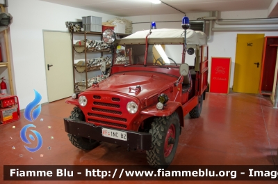 Fiat Campagnola I serie
Vigili del Fuoco 
Unione Distrettuale Alta Val Pusteria
Corpo Volontario di Dobbiaco
Freiwillige Feuerwehr Toblach 
VF 1NC BZ
Parole chiave: Fiat Campagnola_Iserie VF1NCBZ