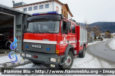 Iveco 175-24
Vigili del Fuoco
Unione Distrettuale Bassa Val Pusteria
Corpo Volontario di Stegona (BZ)
Freiwillige Feuerwehr Stegen
Allestito Baribbi
VF 0DV BZ
Parole chiave: Iveco 175_24 Vigili_del_Fuoco Corpo_Volontario_Stegona VF0DVBZ