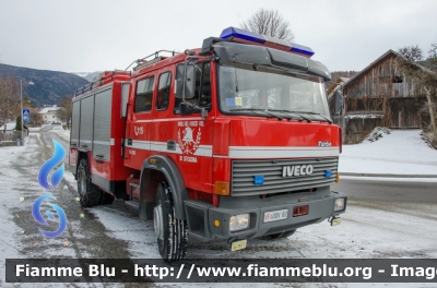 Iveco 175-24
Vigili del Fuoco
Unione Distrettuale Bassa Val Pusteria
Corpo Volontario di Stegona (BZ)
Freiwillige Feuerwehr Stegen
Allestito Baribbi
VF 0DV BZ
Parole chiave: Iveco 175_24 Vigili_del_Fuoco Corpo_Volontario_Stegona VF0DVBZ