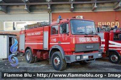 Iveco 190-26
Vigili del Fuoco
Comando Provinciale di Pisa
Distaccamento Volontario di San Miniato Basso
AutoBottePompa allestimento Baribbi
VF 16994
Parole chiave: Iveco 190_26 VF16994