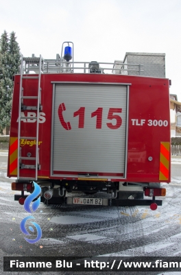 Mercedes-Benz 1428 4x4
Vigili del Fuoco
Unione Distrettuale Bassa Val Pusteria
Corpo Volontario di Riscone
Freiwillige Feuerwehr Reischach
Allestito Ziegler
VF 0AM BZ
Parole chiave: Mercedes-Benz 1428_4x4 VF0AMBZ