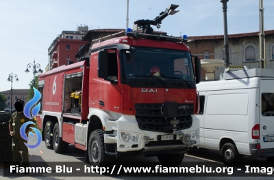 Mercedes-Benz Arocs 3343 6x6
Aeronautica Militare Italiana
46° Brigata Aerea
Servizio Antincendio
Allestito BAI
AM CR 352
Parole chiave: Mercedes_Benz Arocs_3343_6x6 AMCR352