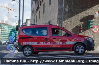 Dacia Dokker
Vigili del Fuoco
Comando Provinciale di Milano
VF 27390
Parole chiave: Dacia_Dokker Vigili_del_Fuoco_Milano VF27390