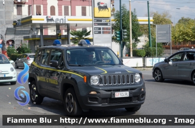 Jeep Renegade
Guardia di Finanza
GdiF 924 BL
Parole chiave: Jeep_Renegade GdiF924BL