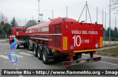 Mercedes-Benz Actros 2044 4x4 II serie
Vigili del Fuoco
Comando Provinciale di Brescia
Trattore con semirimorchio Sacim
VF 23215
VF R 2957
Parole chiave: Mercedes_Benz Actros_2044_4x4_IIserie VF23215 VFR2957