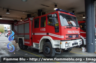 Iveco EuroFire 140E28 4x4 I serie
Vigili del Fuoco
Comando Provinciale di Brescia
AutoPompaSerbatoio allestimento Iveco-Magirus
VF 22692
Parole chiave: Iveco EuroFire_140E28_4x4_Iserie VF22692