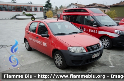 Fiat Punto III serie
Vigili del Fuoco
Comando Provinciale di Brescia
VF 23497
Parole chiave: Fiat Punto_IIIserie VF23497