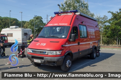 Iveco Daily III serie
Vigili del Fuoco
Comando Provinciale di Pisa
AutoFurgone/Unità di Crisi Locale 
allestimento Iveco-Magirus
VF 24207
Parole chiave: Iveco Daily_IIIserie VF24507