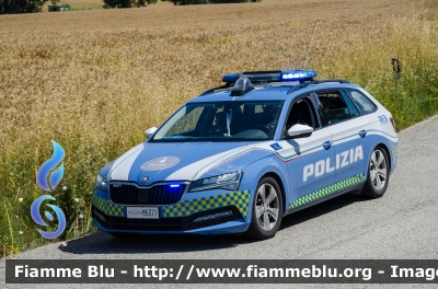 Skoda Superb Wagon III serie restyle
Polizia di Stato
Polizia Stradale
Allestimento Focaccia
POLIZIA M6371
Auto 4
In scorta alla Mille Miglia 2023
Parole chiave: Skoda Superb_Wagon_IIIserie restyle POLIZIA_M6371