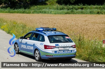 Skoda Superb Wagon III serie restyle
Polizia di Stato
Polizia Stradale
Allestimento Focaccia
POLIZIA M6371
Auto 4
In scorta alla Mille Miglia 2023
Parole chiave: Skoda Superb_Wagon_IIIserie restyle POLIZIA_M6371