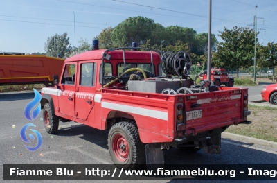 Land Rover Defender 130
Vigili del Fuoco
Comando Provinciale di Perugia
Distaccamento Permanente di Foligno
VF 19273
Parole chiave: Land_Rover Defender_130 VF19273