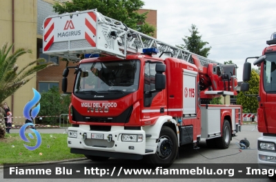 Iveco EuroCargo 180E32 IV serie
Vigili del Fuoco
Comando Provinciale di Firenze
Distaccamento Permanente di Firenze Ovest-Indiano
AutoScala M32L da 32 metri
Allestimento Magirus
VF 29585
Parole chiave: Iveco EuroCargo_180E32_IVserie VF29585