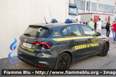 Fiat Nuova Tipo
Guardia di Finanza
Allestimento NCT Nuova Carrozzeria Torinese
Decorazione Grafica Artlantis
GdiF 969 BP
Parole chiave: Fiat Nuova_Tipo GdiF969BP