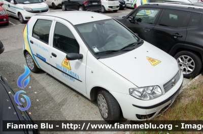 Fiat Punto Classic III serie
Misericordia Alfero (FC)
Parole chiave: Fiat Punto_Classic_IIIserie