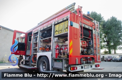 Volvo FL 280 III serie 
Vigili Del Fuoco
Comando Provinciale di Lodi
Distaccamento Volontario di Sant'Angelo Lodigiano
AutoPompaSerbatoio allestimento Bai
VF 25627
Parole chiave: Volvo FL_280_IIIserie VF25627