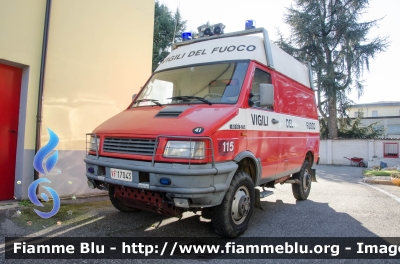 Iveco Daily 4x4 II serie
Vigili del Fuoco
Comando Provinciale di Lodi
Distaccamento Volontario di Sant'Angelo Lodigiano 
Polisoccorso
VF 17043
Parole chiave: Iveco Daily_4x4_IIserie VF17043