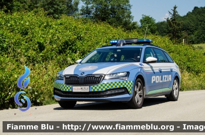 Skoda Superb Wagon III serie restyle
Polizia di Stato
Polizia Stradale
Allestimento Focaccia
POLIZIA M6368
Auto 1
In scorta alla Mille Miglia 2023
Parole chiave: Skoda Superb_Wagon_IIIserie restyle POLIZIA_M6368