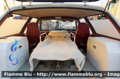 Ford Granada 2.0 L
Croce Rossa Italiana
Comitato Locale di Vernio (PO)
Allestita Mariani Fratelli
CRI 10506
Particolare Vano Sanitario
Parole chiave: Ford Granada_2_0_L CRI_Comitato_Locale_Vernio CRI10506