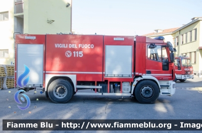 Iveco EuroCargo 180E30 III serie
Vigili Del Fuoco
Comando Provinciale di Lodi
Distaccamento Volontario di Sant'Angelo Lodigiano
AutoBottePompa allestimento Iveco-Magirus
VF 26487
Parole chiave: Iveco EuroCargo_180E30_IIIserie VF26487