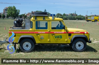 Land Rover Defender 110
25 - VAB Limite Sull'Arno (FI)
Antincendio Boschivo - Protezione Civile
Parole chiave: Land_Rover Defender_110