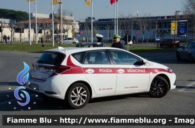 Toyota Auris Hybrid II serie
Polizia Municipale Sesto Fiorentino (FI)
Allestita Bertazzoni
POLIZIA LOCALE YA 662 AN
Parole chiave: Toyota Auris_Hybrid_IIserie