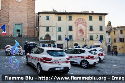 Renault Clio IV serie
01 - Polizia Municipale
Unione dei Comuni Circondario Empolese Valdelsa
Allestita Bertazzoni
POLIZIA LOCALE
YA 169 AL
Parole chiave: Renault Clio_IVserie Polizia_Municipale Unione_Comuni_Empolese_Valdelsa POLIZIA_LOCALE YA169AL