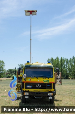 Mercedes-Benz 1019
100 - VAB Limite Sull'Arno (FI)
Antincendio Boschivo - Protezione Civile
Parole chiave: Mercedes_Benz 1019