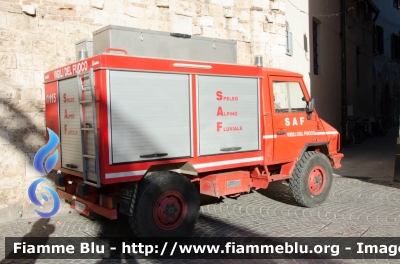 Iveco VM90
Vigili del Fuoco
Comando Provinciale di Grosseto
AutoFurgone Nucleo SAF allestimento Baggio & De Sordi
VF 25260
Parole chiave: Iveco_VM90 VF25260