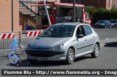 Peugeot 206
Vigili del Fuoco
Comando provinciale di Pisa
*Automezzo proveniente da confisca*
VF 27630
Parole chiave: Peugeot_206 VF27630