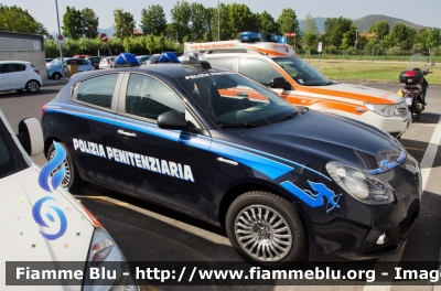 Alfa-Romeo Nuova Giulietta restyle
Polizia Penitenziaria
POLIZIA PENITENZIARIA 983 AF
Parole chiave: Alfa-Romeo Nuova_Giulietta_restyle POLIZIAPENITENZIARIA983AF