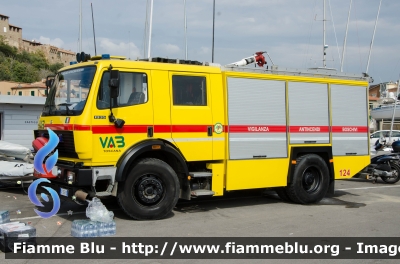 Mercedes-Benz 1935
124 - VAB Follonica (GR)
Antincendio Boschivo - Protezione Civile
Allestito Rosenbauer
Ex Vigili del Fuoco Corpo Volontario di Laives (BZ)
Parole chiave: Mercedes_Benz 1935