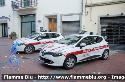 Renault Clio IV serie
04 - Polizia Municipale
Unione dei Comuni Circondario Empolese Valdelsa
Allestita Bertazzoni
POLIZIA LOCALE YA 168 AL
Parole chiave: Renault Clio_IVserie POLIZIA_LOCALE YA168AL