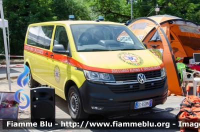 Volkswagen Transporter T6 Restyle
Corpo Nazionale del Soccorso Alpino e
Speleologico Regione Toscana
Parole chiave: Volkswagen Transporter_T6_Restyle