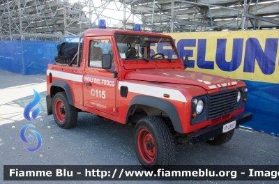 Land Rover Defender 90 
Vigili del Fuoco
Comando Provinciale di Lucca
Distaccamento Permanente di Pietrasanta
VF 23897
Parole chiave: Land_Rover Defender_90 VF23897