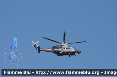 Agusta Westland AW 139
Carabinieri
Raggruppamento Aeromobili
Centro Elicotteri di Pratica di Mare (RM)
Fiamma 02
Parole chiave: Agusta Westland_AW139 Fiamma02