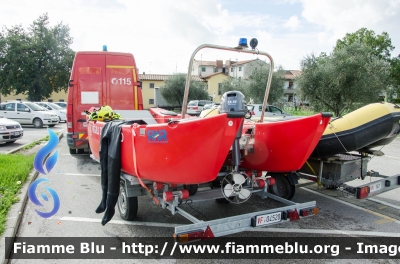 Carrello
Vigili del Fuoco
Comando Provinciale di Viterbo
Nucleo Soccorso Acquatico
VF R04520
Parole chiave: Carrello VFR04520