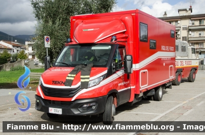 Iveco Daily VI serie restyle
Vigili del Fuoco
Comando Provinciale di Roma
allestimento TEKNE
VF 33041
Parole chiave: Iveco Daily_VIserie restyle VF33041