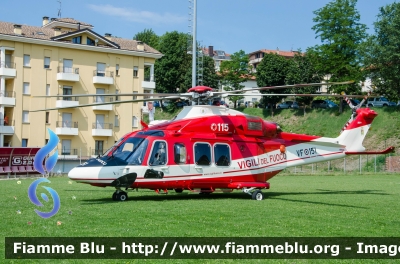 Agusta Westland AW139
Vigili del Fuoco
Servizio Aereo
Nucleo Elicotteri di Bologna
Drago VF 151
Parole chiave: Agusta Westland_AW139 VF151