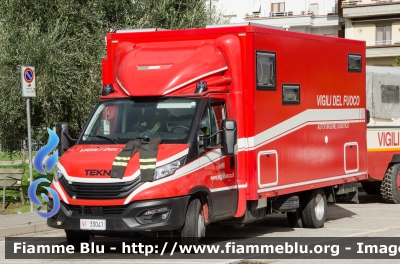 Iveco Daily VI serie restyle
Vigili del Fuoco
Comando Provinciale di Roma
allestimento TEKNE
VF 33041
Parole chiave: Iveco Daily_VIserie restyle VF33041