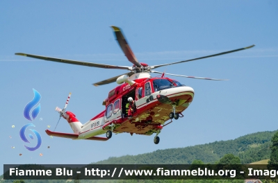 Agusta Westland AW139
Vigili del Fuoco
Servizio Aereo
Nucleo Elicotteri di Bologna
Drago VF 151
Parole chiave: Agusta Westland_AW139 VF151