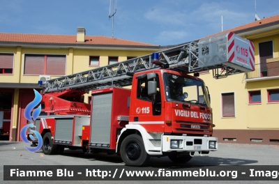 Iveco EuroFire 150E27 I serie
Vigili del Fuoco
Comando Provinciale di Milano
Distaccamento Volontario di Magenta
AutoScala allestimento Iveco-Magirus
Ricondizionata Fortini 
VF 28381
Parole chiave: Iveco EuroFire_150E27_Iserie Vigili_del_Fuoco Comando_Provinciale_Milano VF28381