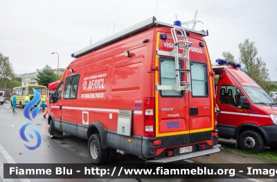 Iveco Daily V serie
Vigili del Fuoco
Comando Provinciale di Grosseto
AutoFurgone/Unità di Crisi Locale
allestimento Magirus
VF 27004
Parole chiave: Iveco Daily_Vserie VF27004