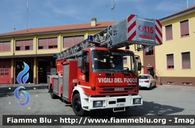 Iveco EuroFire 150E27 I serie
Vigili del Fuoco
Comando Provinciale di Milano
Distaccamento Volontario di Magenta
AutoScala allestimento Iveco-Magirus
Ricondizionata Fortini 
VF 28381
Parole chiave: Iveco EuroFire_150E27_Iserie Vigili_del_Fuoco Comando_Provinciale_Milano VF28381